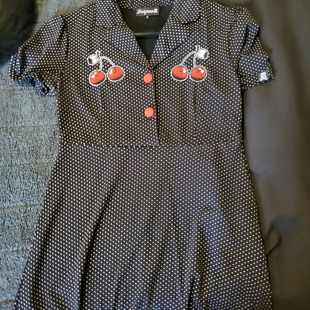 SMALL DINER STYLE SOURPUSS ROCKIBILLY DRESS WITH CHERRY APPLIQUES